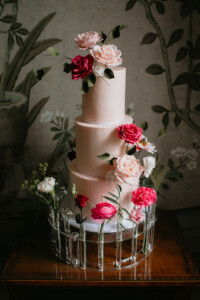 wedding cake goodnestone house sugar flowers
