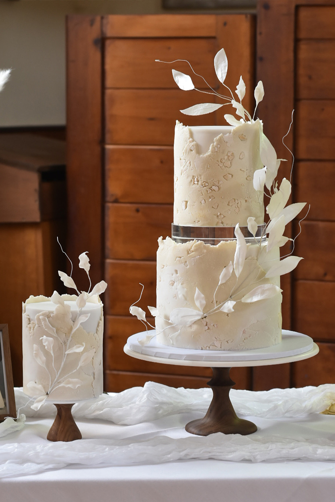 shelly and Stephen alfriston wedding cake chic elegant modern east sussex