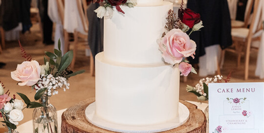 laura and nitisk old kent barn simple wedding cake