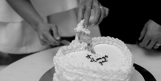 the landmark london cake cutting vintage wedding cake