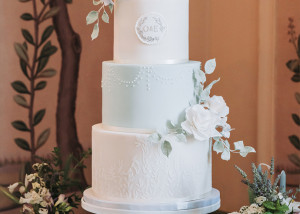 fondant elegant cake sugar flowers blue