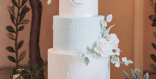 fondant elegant cake sugar flowers blue