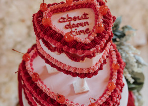 vintage lambeth retro wedding cake east sussex the ravenswood