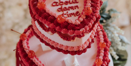 vintage lambeth retro wedding cake east sussex the ravenswood