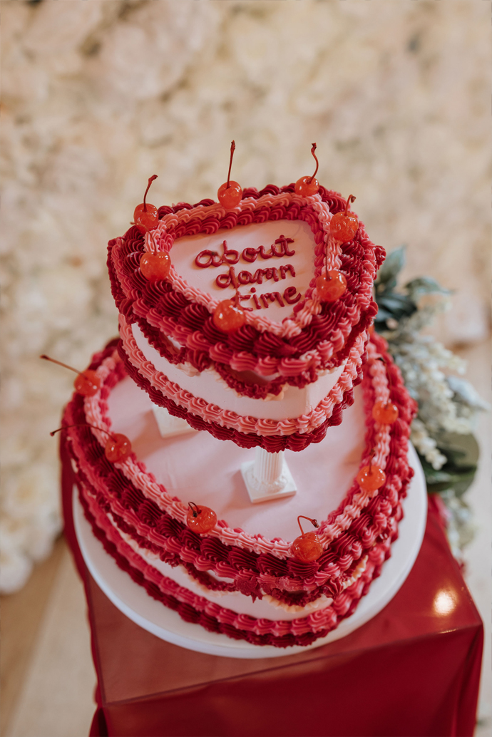 vintage lambeth retro wedding cake east sussex the ravenswood