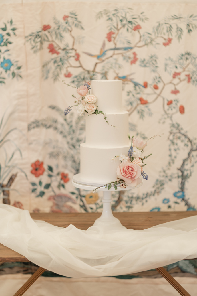 simple pretty wedding cake goodnestone