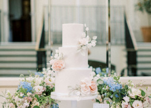 helen and ben sugar flower wedding cake buxted park east sussex